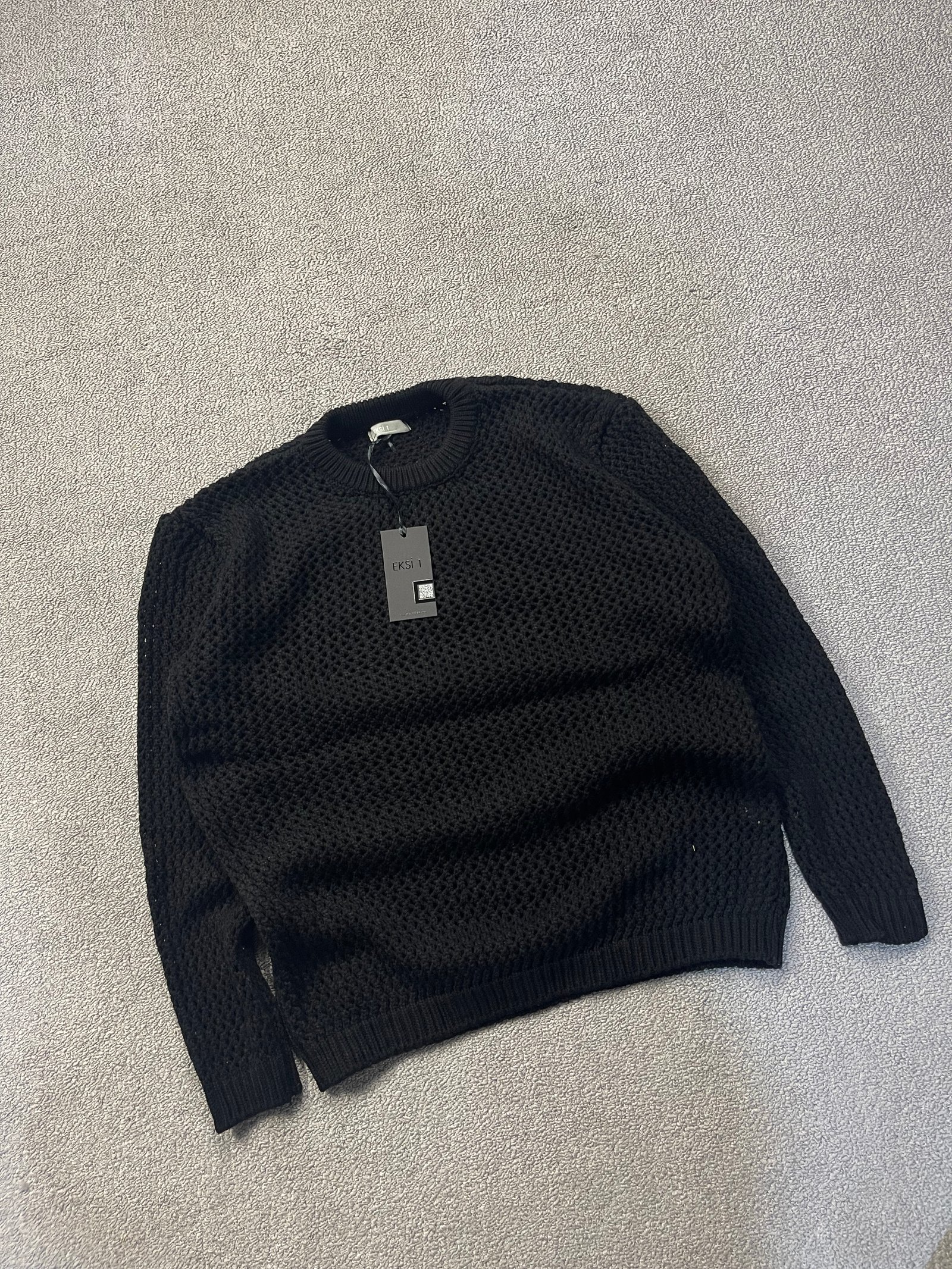 Open knit eksi  sweater crewneck